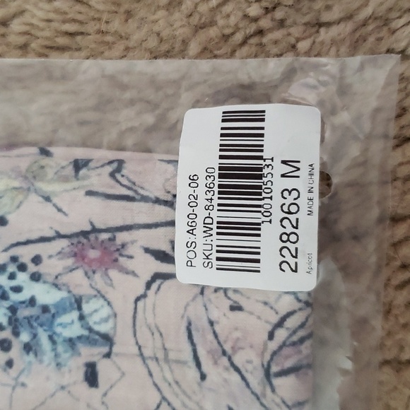 Beautiful beige with blue and purple floral design, scalloped hem, longline tank - Picture 8 of 8